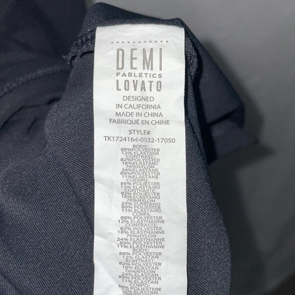 Demi Lovato Fabletics Workout Athletic Top sz L - Picture 4 of 7